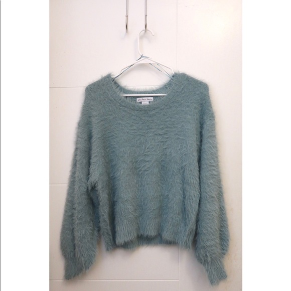 Plush soft sweater - Picture 2 of 4